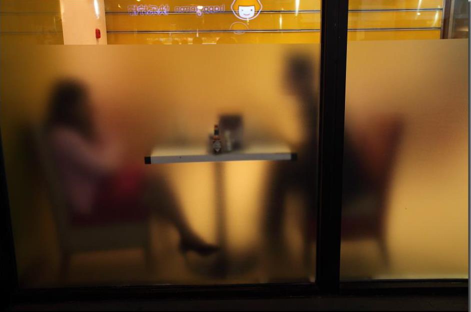 [引自蜂鸟网] 五角场霓虹夜--献给 "老兵视觉" ....:) 原作者:voltage220 ... ...